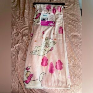 NWT Disney Aristocats Marie Eiffel Tower Plush
Soft Throw Blanket 50"×70" Pink